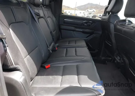 2022 Ram 1500 Limited 4X4 5'7 Box z USA, uszkodzony, nr VIN 1C6SRFHT2NN347816